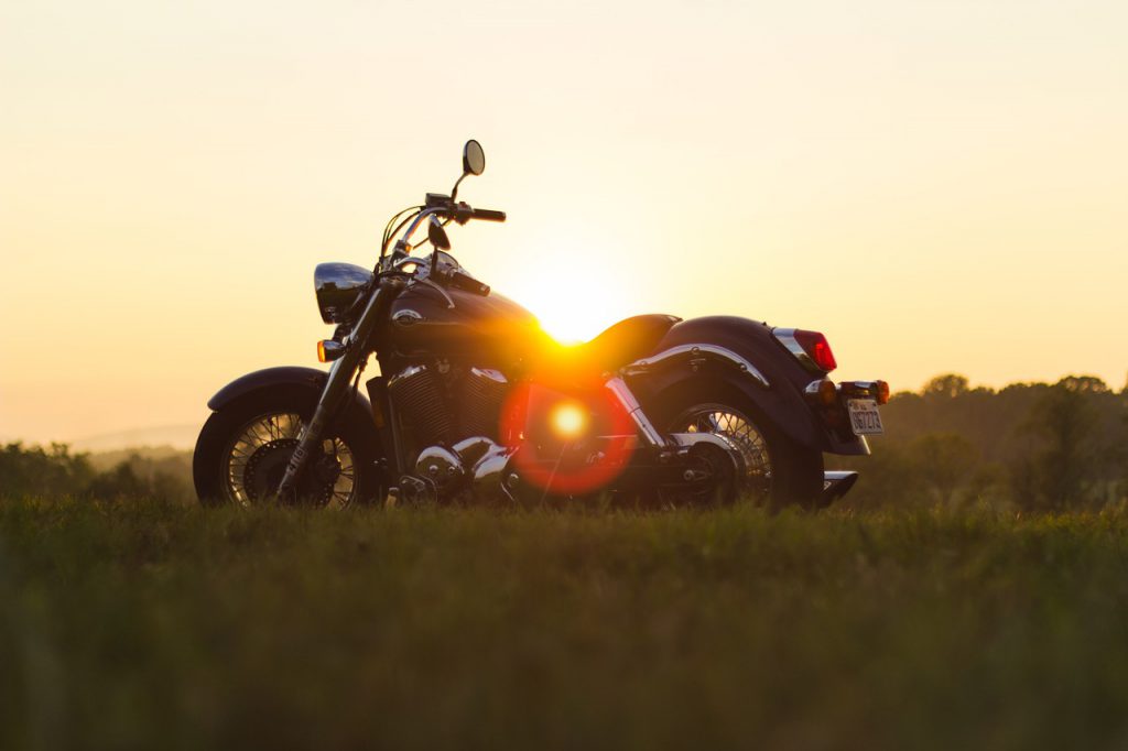 Haal je motorfiets uit de stalling, want het is weer bijna zomer!